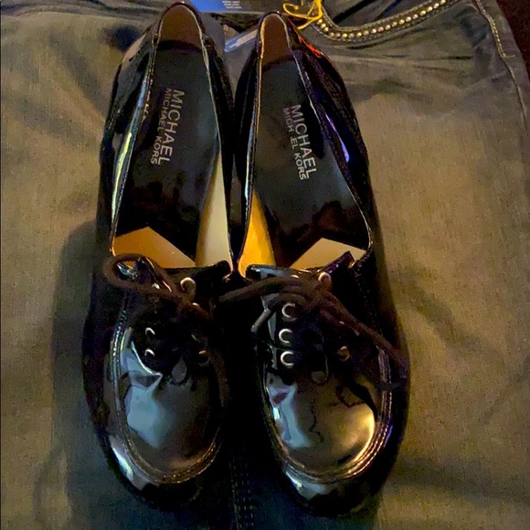 Michael Kors 9.5 M - Mary Janes - Picture 1 of 4